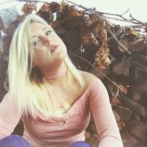 Meet your Posher, Leah